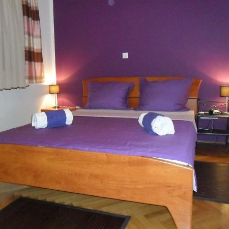 Apartment Ivan Трогир Екстериор снимка