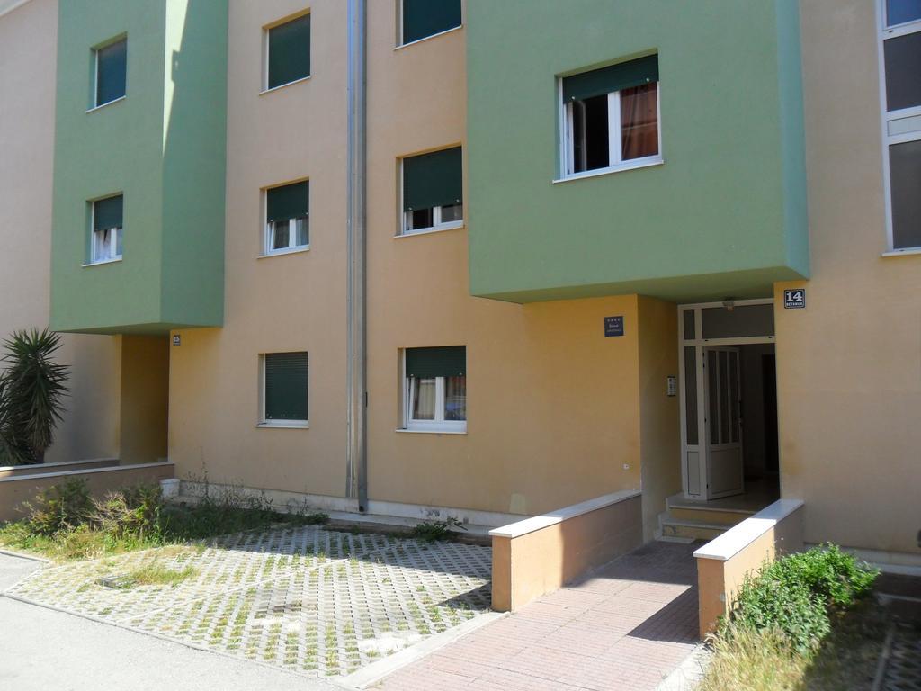 Apartment Ivan Трогир Стая снимка