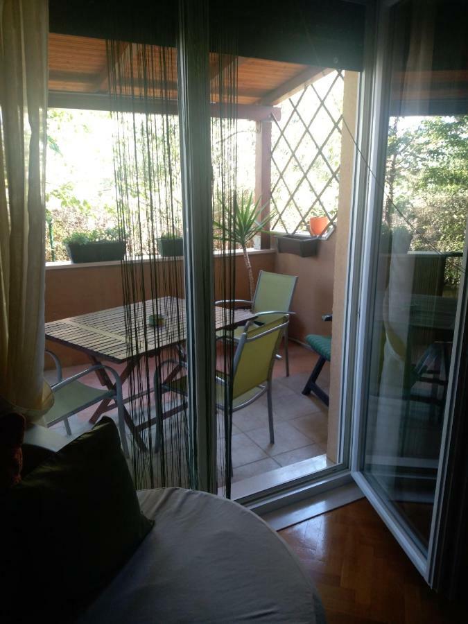 Apartment Ivan Трогир Екстериор снимка